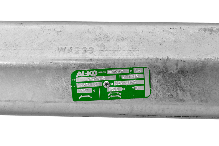AL-KO COMPACT bromsad axel för båttrailer 1350kg 1645/1755mm 2200mm 5x112